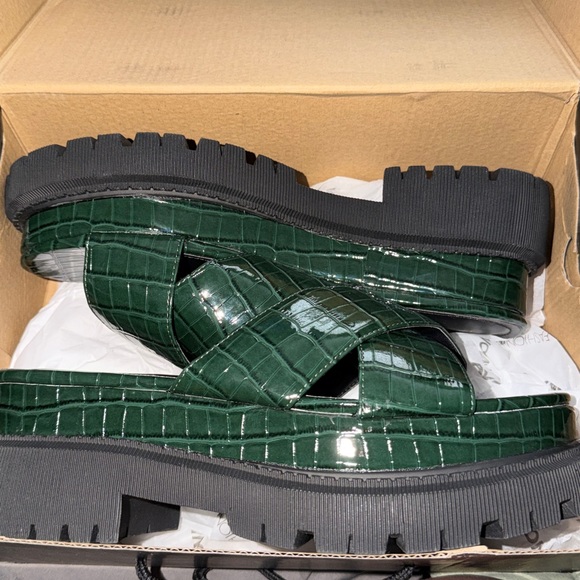 Snake platforms - Picture 2 of 3